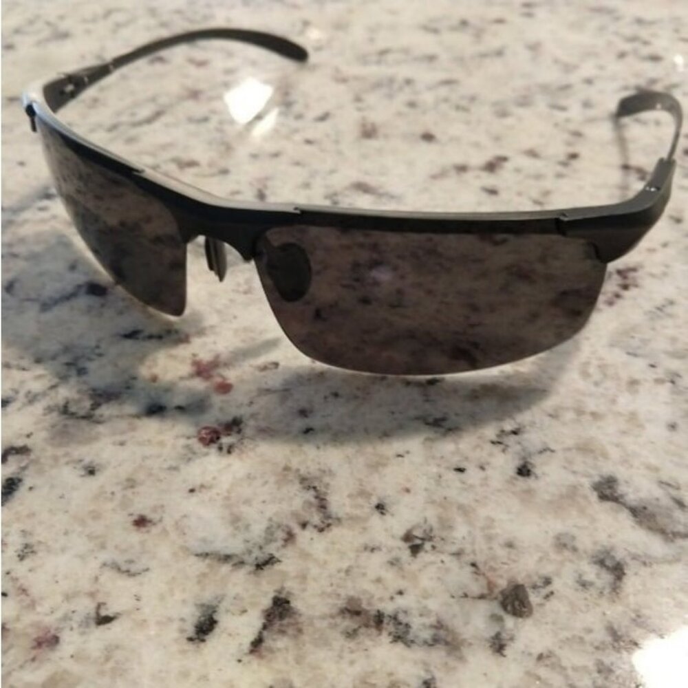 Mens Polarized Sunglasses UV-Protection: Carbon Fiber Sport Black Shades